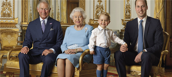 英国女王迎90岁大寿晒出全家福